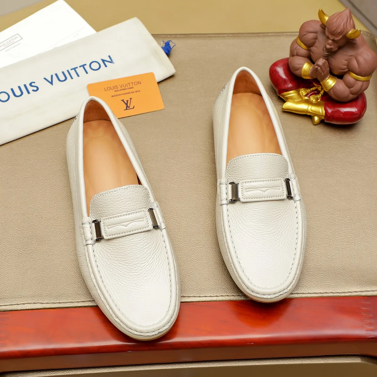 Men's shoes 💰360 💰 LV Louis Vuitton's top-quality Peaches men's shoes 💯Original copy of the official website, the upper is made of imported official website 1:1 material ❌Italian 🇮🇹 cowhide surface, imported pigskin lining. It’s definitely not made with ordinary craftsmanship, it’s the model used by celebrities! The factory’s craftsmanship is designed to create the most perfect shoes for trendy men! Colors available! 38-44 yards